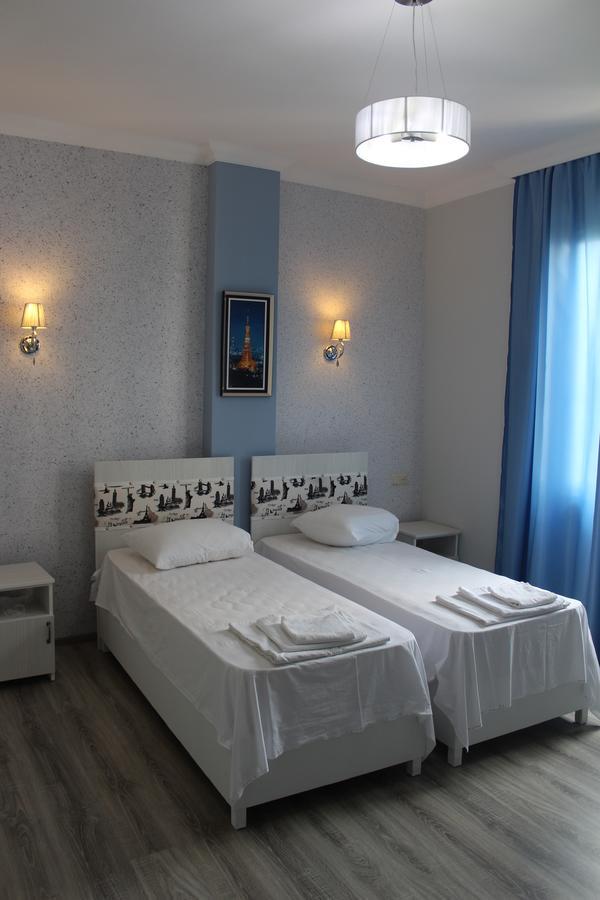 Hotel Iveria Batumi Ngoại thất bức ảnh